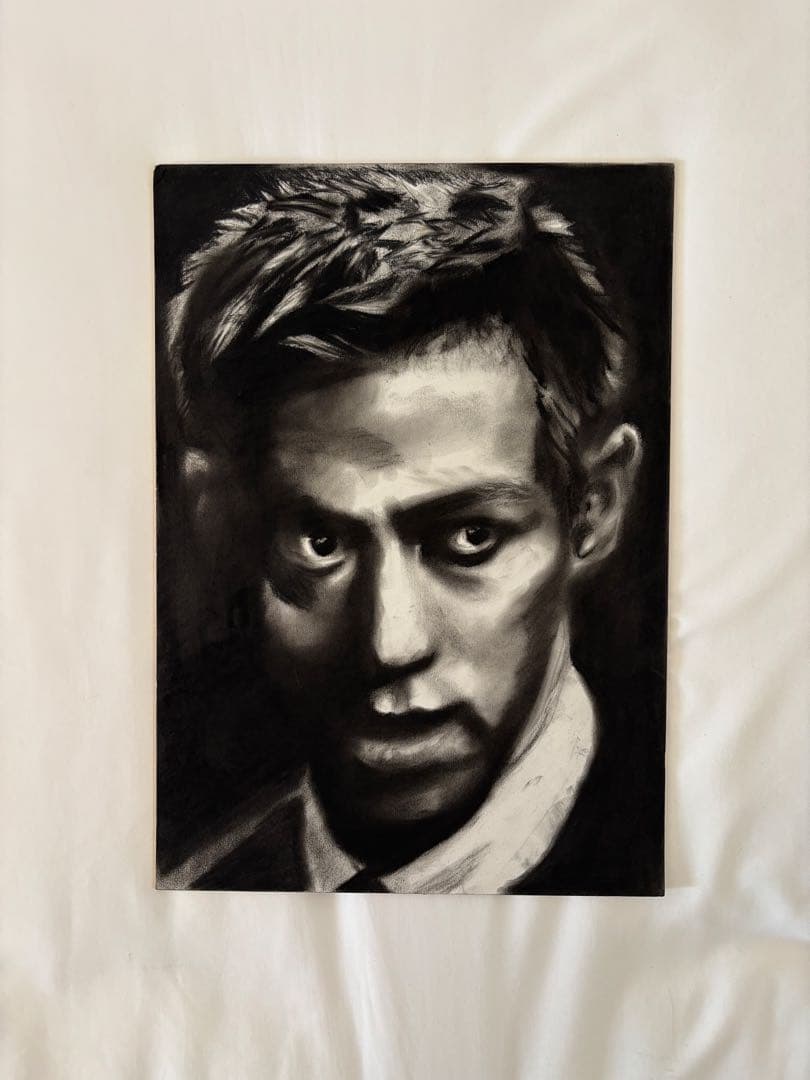 某元プロサッカー選手 木炭画 肖像画 モノクロ