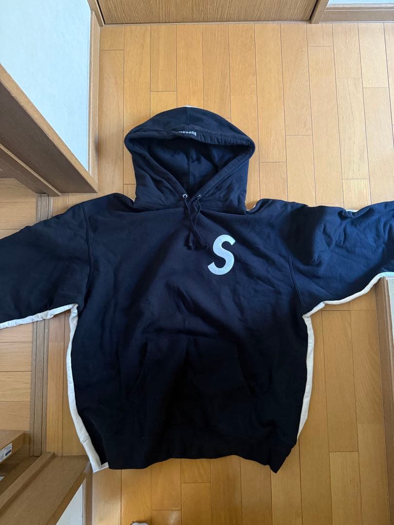 Supreme フード付きパーカー ブラック/ホワイト