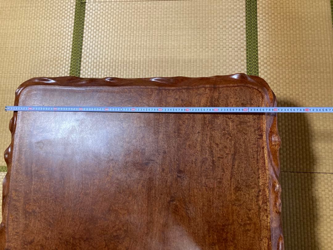 【高級】一枚板　木製長方形座卓 濃い茶色 装飾的な縁取り　アンティーク