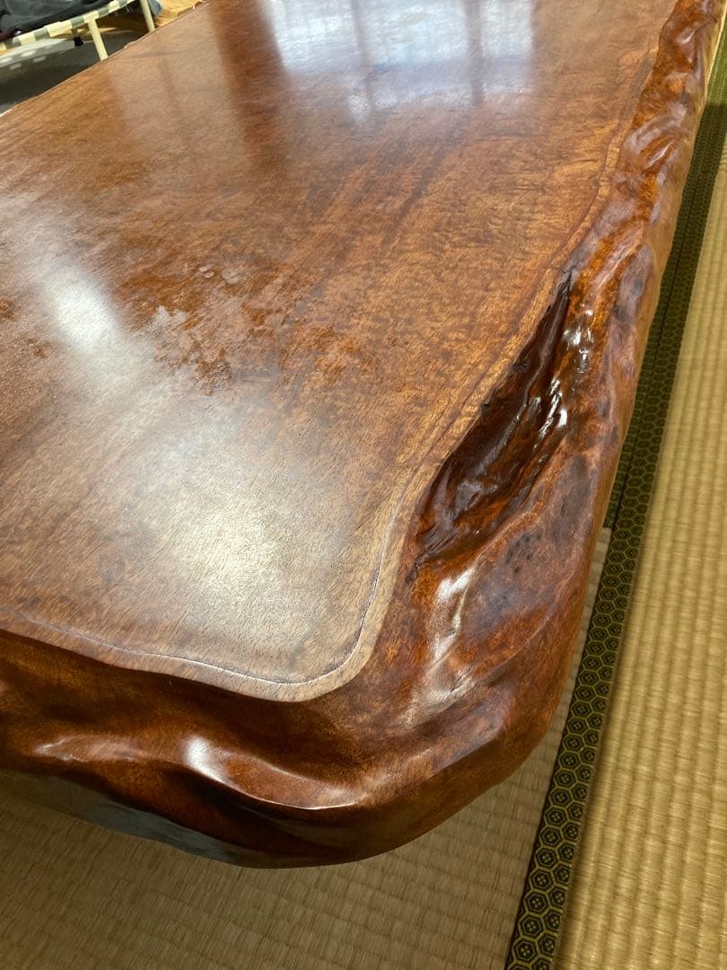 【高級】一枚板　木製長方形座卓 濃い茶色 装飾的な縁取り　アンティーク