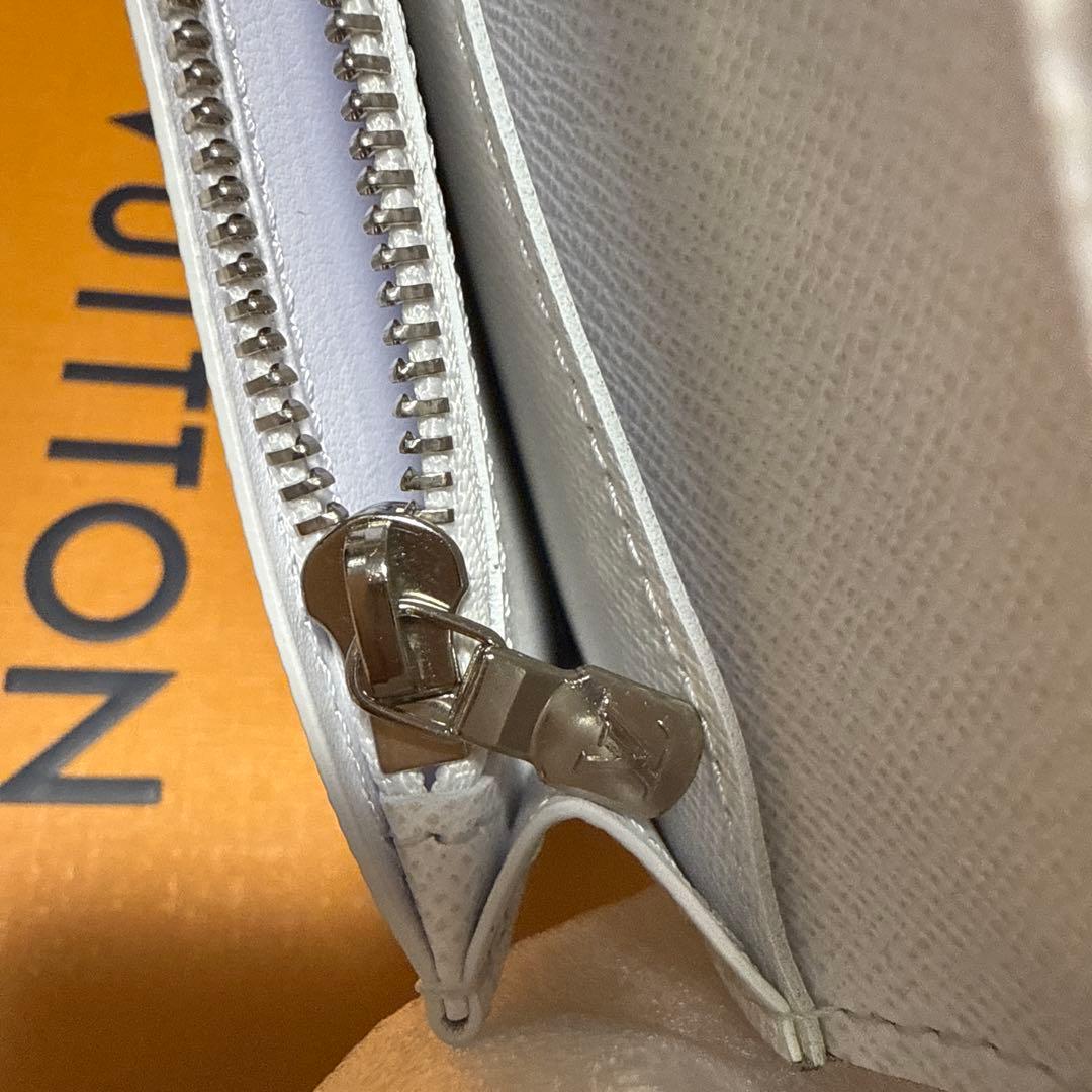 新品未使用【美品】ルイヴィトン タイガラマ ポルトフォイユ ブラザNM 白 財布