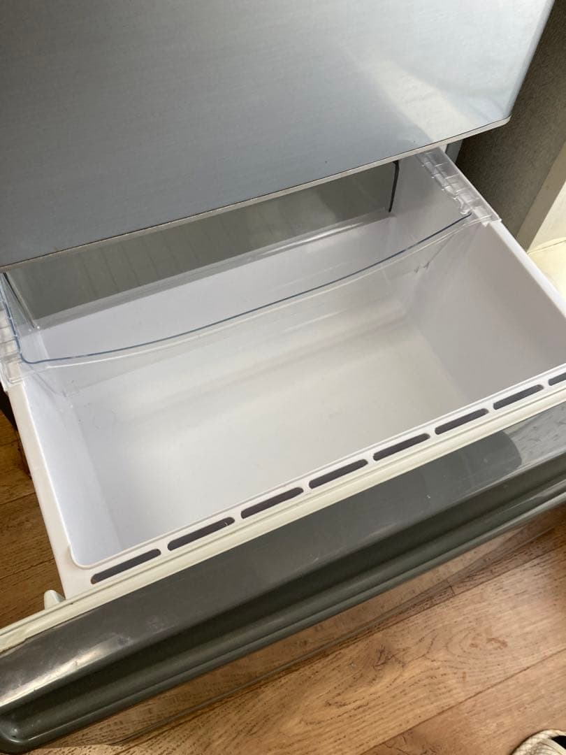 シルバー 3ドア冷蔵庫　272L