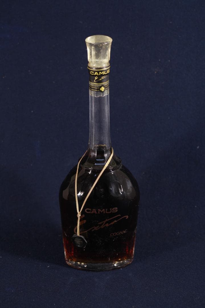 145(古酒）ＣＡＭＵＳ　extra ロングネック　700ｍｌ　未開封