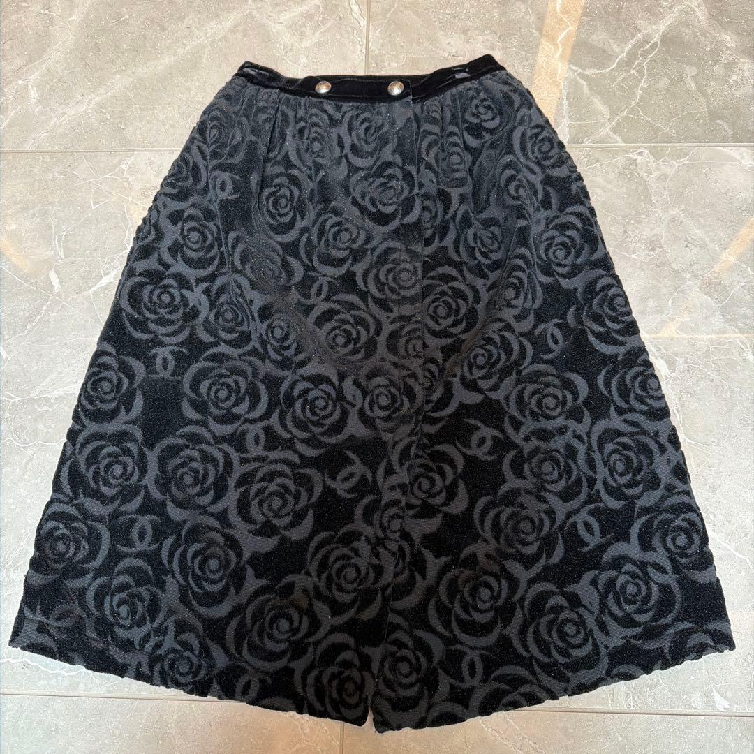 CHANELバラ模様 ブラック フレアスカート34