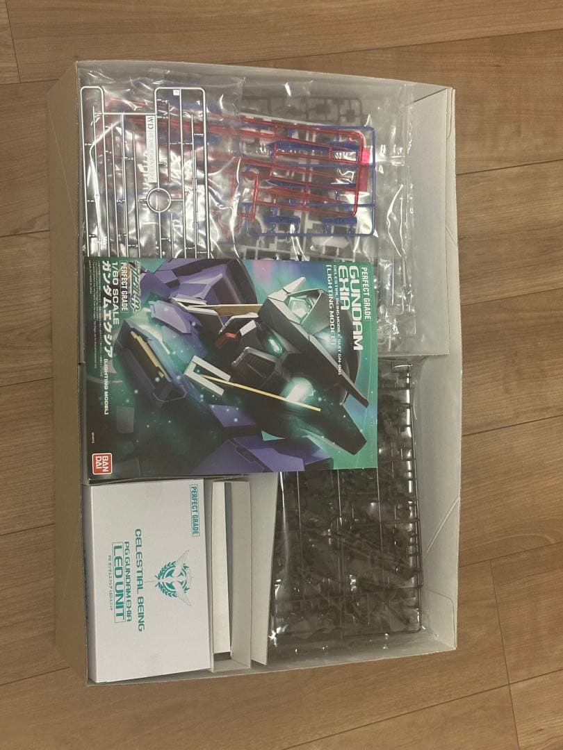R*様 バンダイ PG ガンダムエクシア [LIGHTING MODEL]