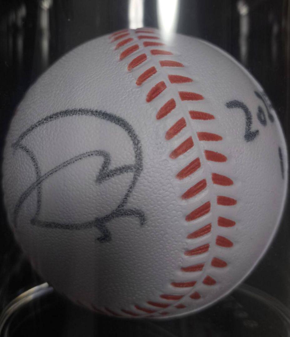 月足天音　サインボール