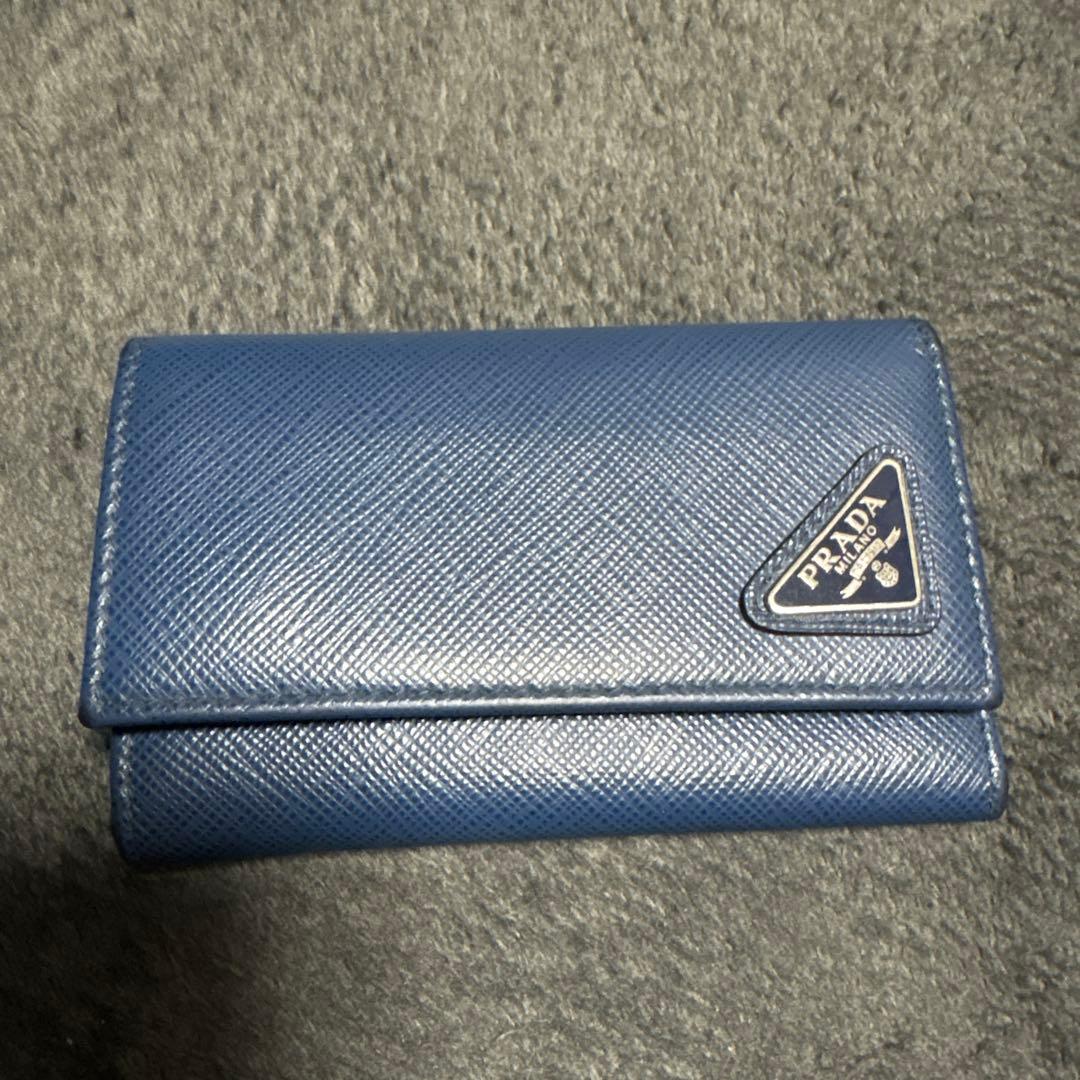 美品　PRADA 三角ロゴ　キーケース　6連　ブルー系　サフィアーノレザー　青