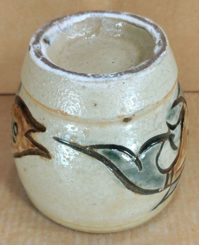 【本物保証】金城次郎 古酒呑(魚紋クース呑) 共箱 栞 人間国宝 壺屋焼 壷屋焼