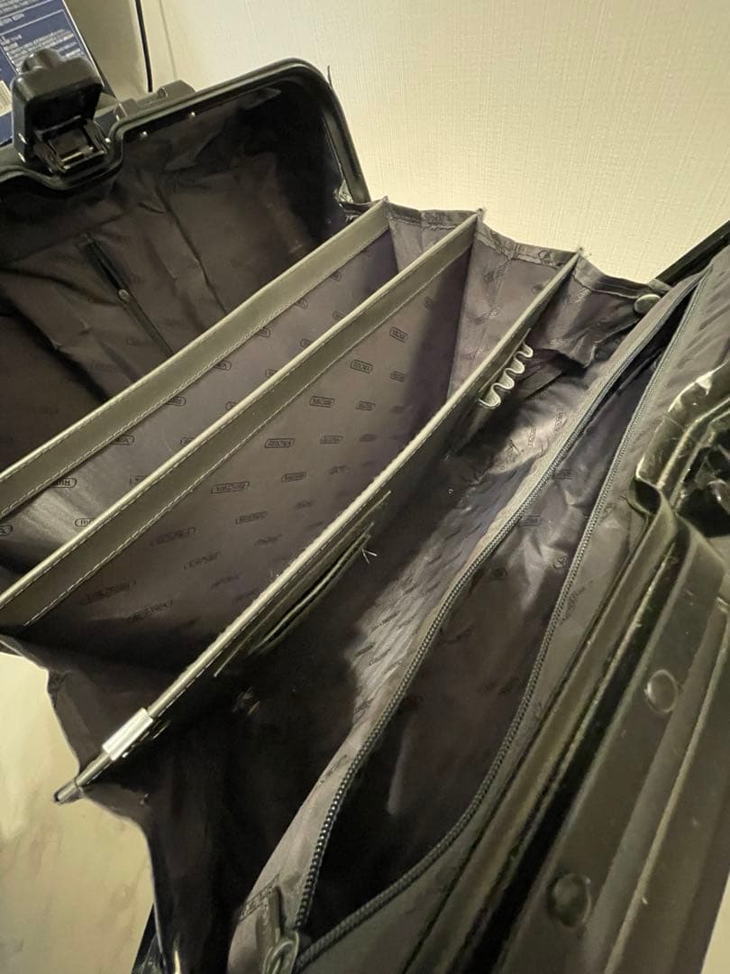 RIMOWA リモワ　トパーズ　ステルス　ブラック　2輪