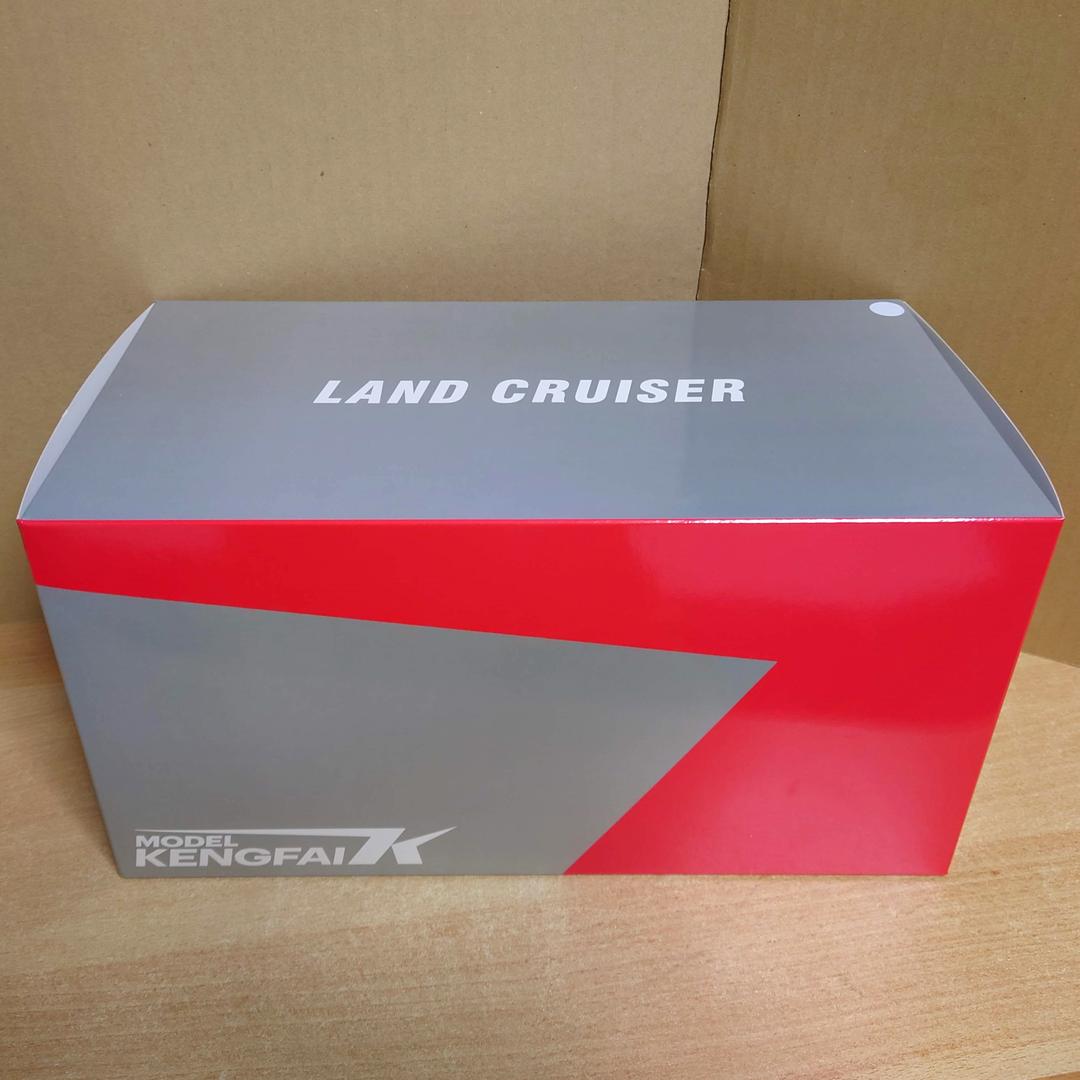 1/18 トヨタ Land Cruiser VX-R LC80 White