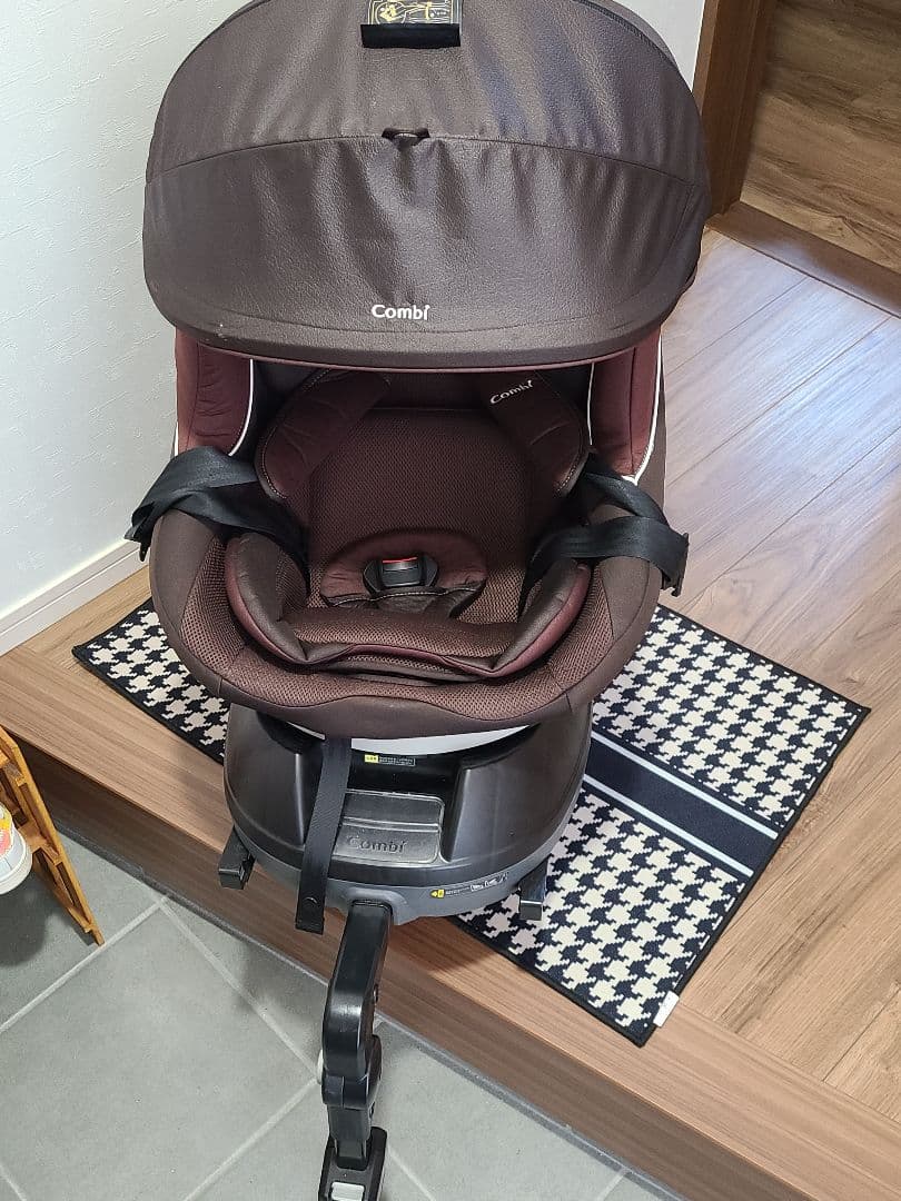 美品 COMBI クルムーブ ISOFIX エッグショック コンビ CG-CIG