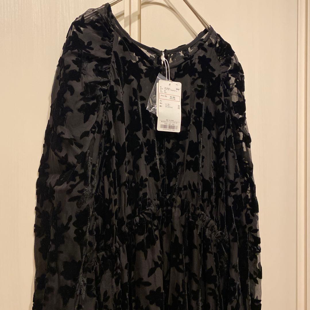 新品タグ付　URBANRESEARCH ベロアジャガードVネックワンピース