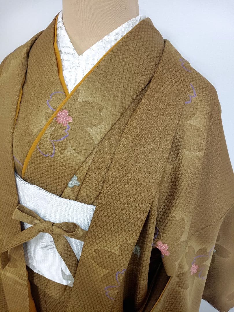 しらちゃん　　アンサンブル着物　着物と羽織　Lサイズ