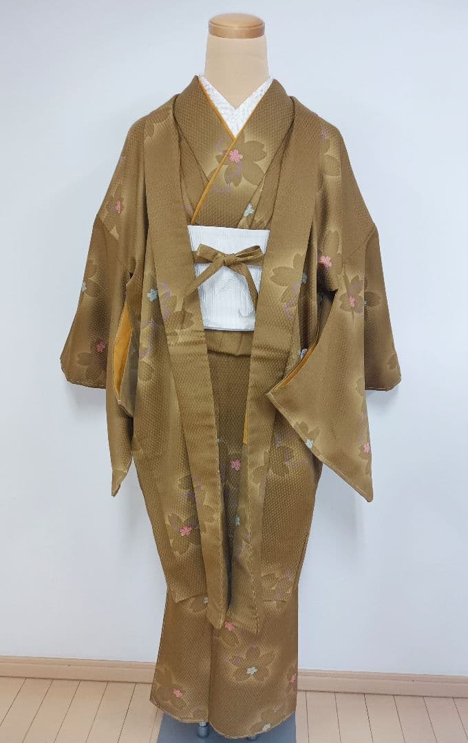 しらちゃん　　アンサンブル着物　着物と羽織　Lサイズ
