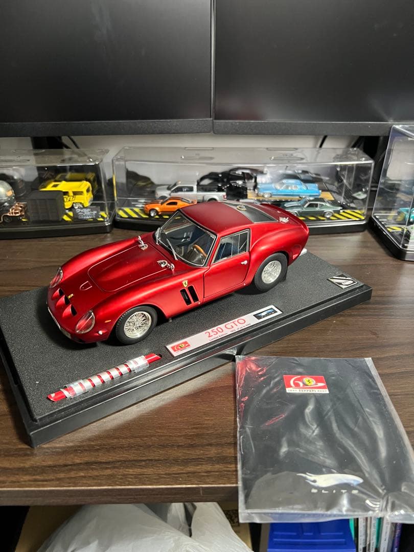 Ferrari 250 GTO フェラーリ　1/18 レア　ミニカー