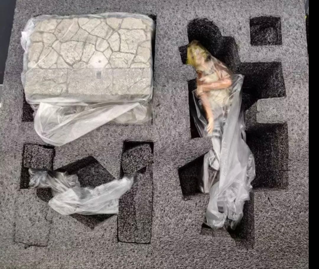 進撃の巨人　アニ・レオンハート　ガレージキット　フィギュア