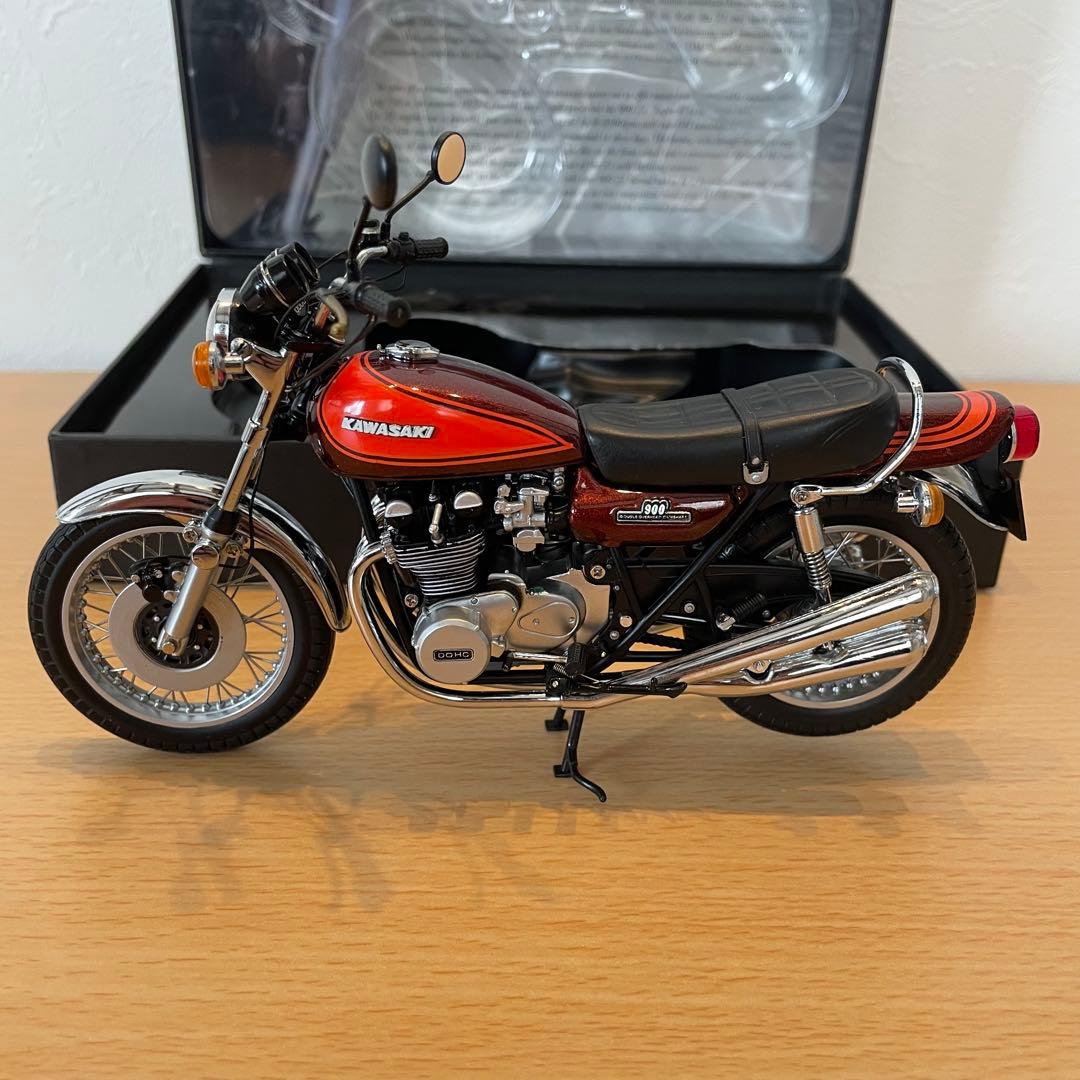 オートバイ・バイク MINICHAMPS Kawasaki Z1 900 1972 1:12