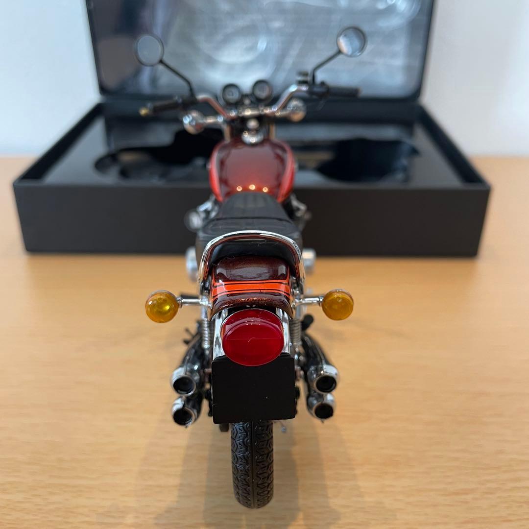 オートバイ・バイク MINICHAMPS Kawasaki Z1 900 1972 1:12