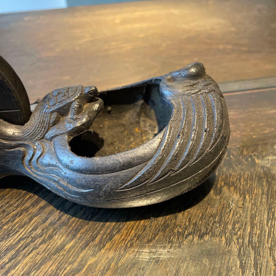 墨壺　昔の大工さんが柱や梁に標を付ける為の道具です　現在では花器等の器に利用