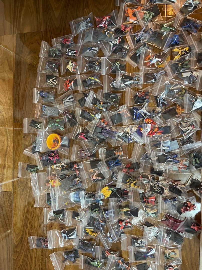 ガンダム　フィギュア　キャビネット3点セット　(ダブリ無し)