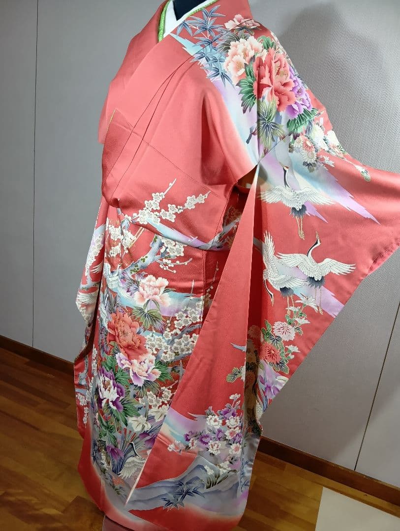 (矢2626m)☆正絹☆振袖 コーラルピンク☆ 花鳥柄晴れ着成人式
