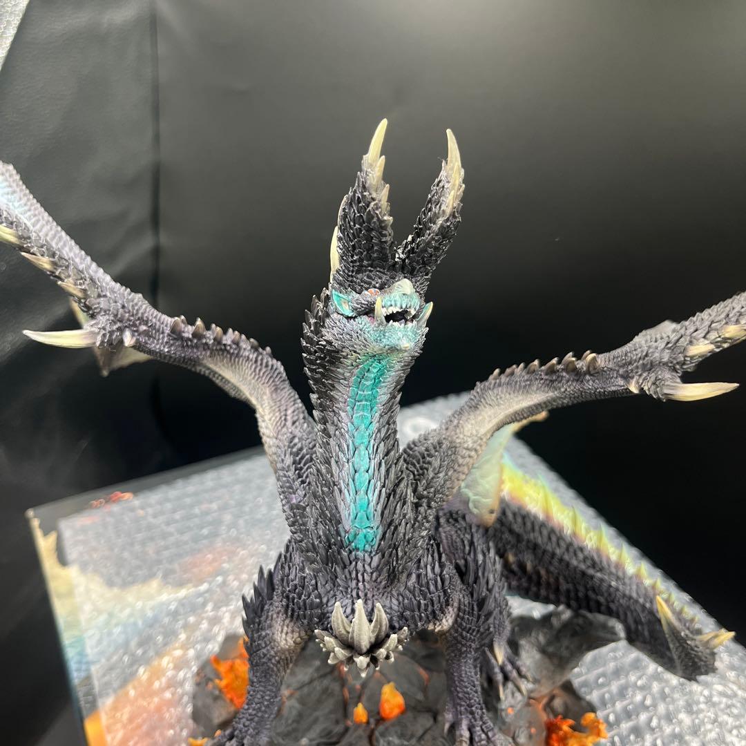 カプコン フィギュアビルダークリエイターズモデル 煌黒竜 アルバトリオン