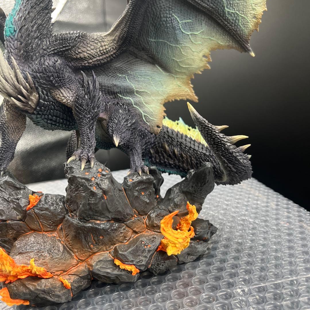 カプコン フィギュアビルダークリエイターズモデル 煌黒竜 アルバトリオン