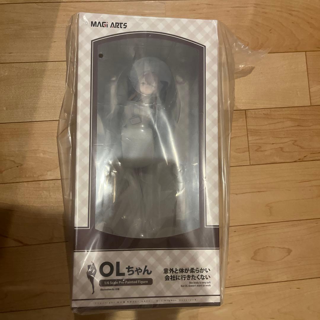 意外と体が柔らかい会社に行きたくないOLちゃん 白Ver. フィギュア