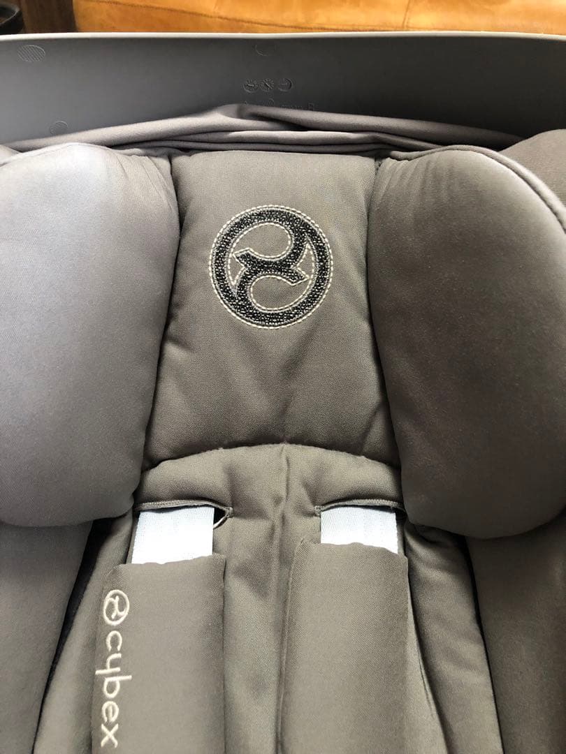 g*n様 Cybex Cloud Z2 I-Size チャイルドシート グレー