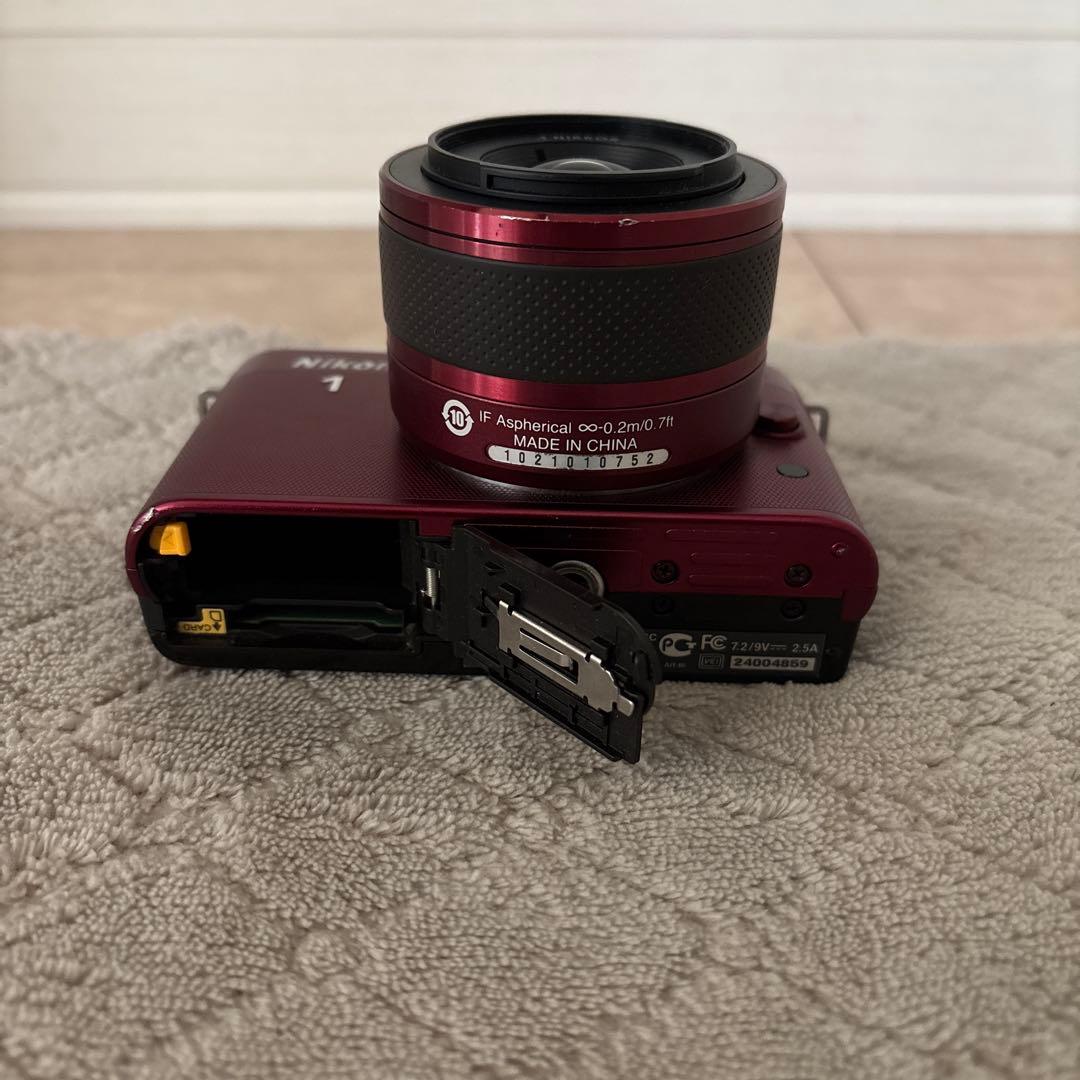 ★人気色レッド★ Nikon 1 J2 ミラーレス一眼カメラ
