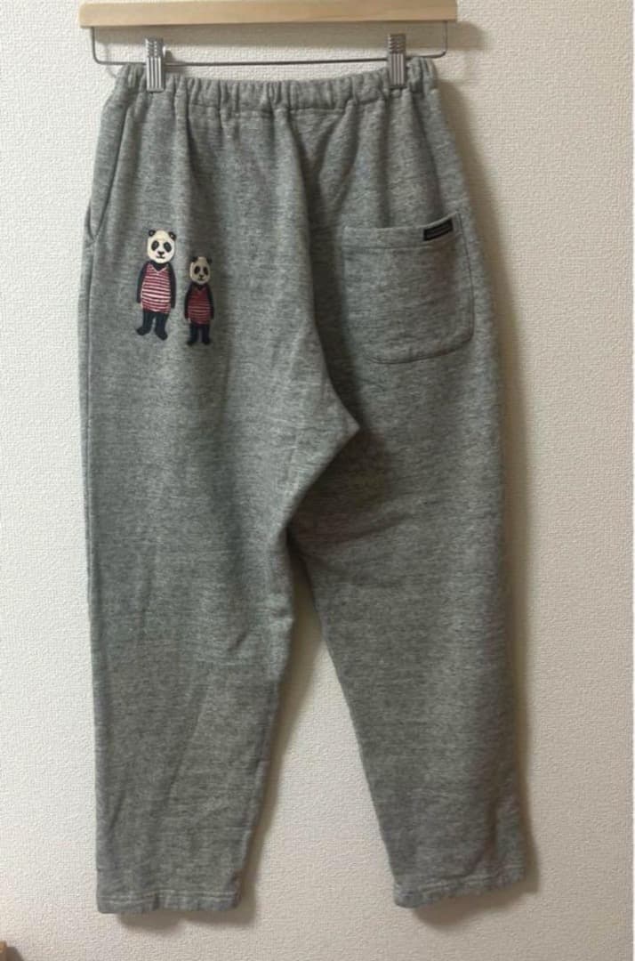 DENIMDUNGAREE デニムアンドダンガリー　ワッペンスウェットパンツ01