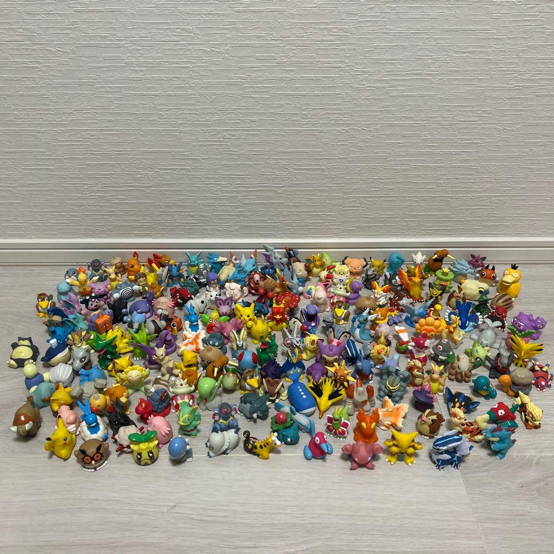 【希少品】ポケモンキッズ　ポケモン指人形豪華200個セット①