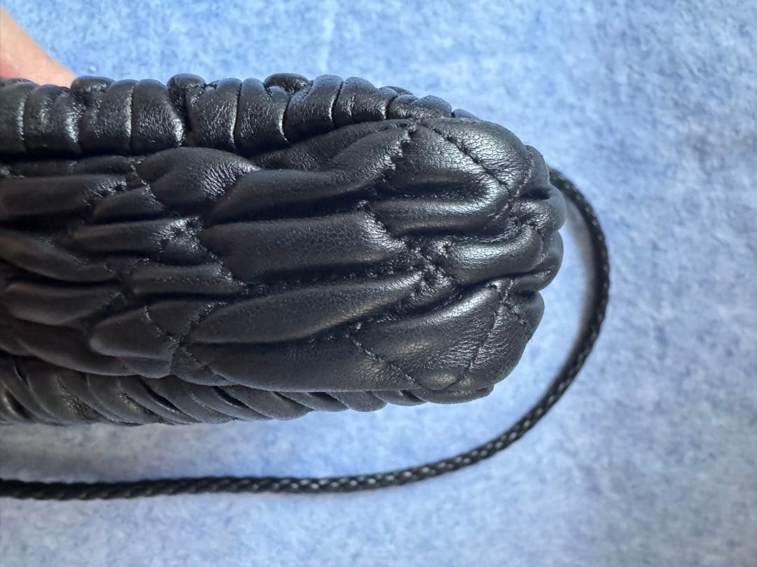 Choooさま専用 miu miu ブラック　ナッパ　マトラッセ　クリスタル