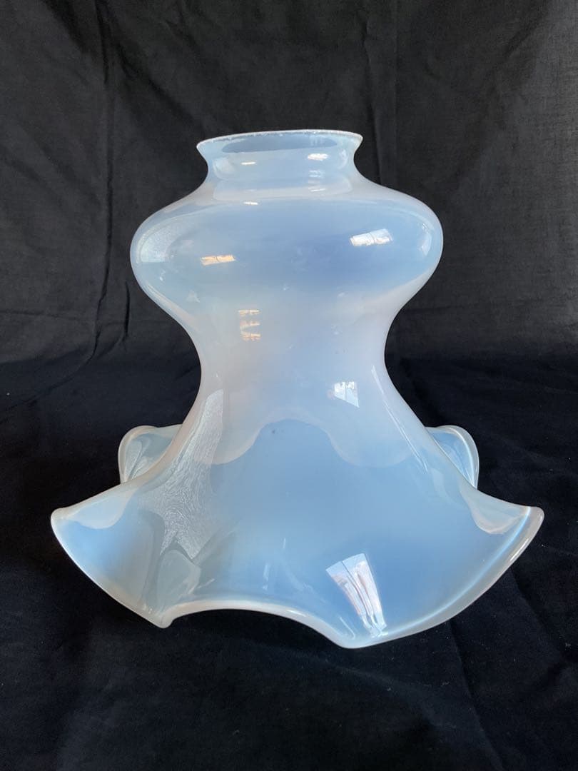 古いフランス製「美しいオパールセントガラスのランプシェード」バレリーナ/踊り子