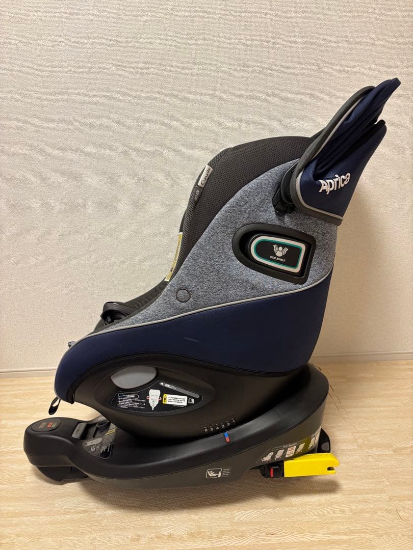 【美品】 Aprica クルリラ プロテクト ISOFIX 限定モデル ネイビー