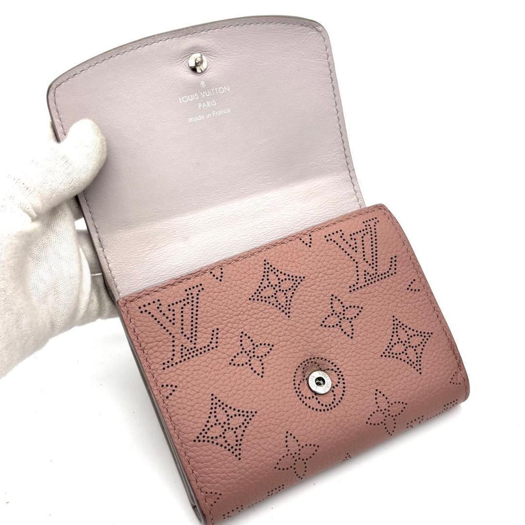 ルイヴィトン マヒナ ポルトフォイユ イリス コンパクト 二つ折り財布 ピンク
