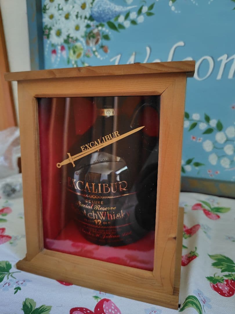 エクスカリバー　760ml デラックス　替栓　１２年　陶器ボトル　箱付き