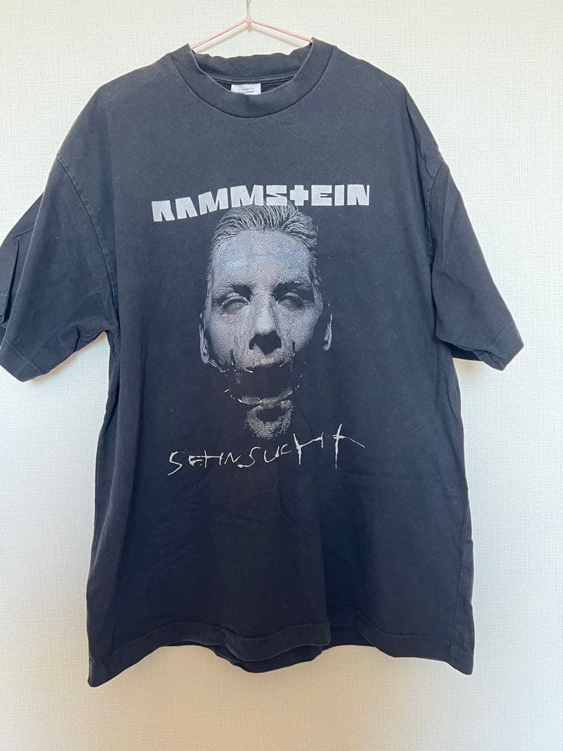 レア商品！VETEMENTS Tシャツ　Sサイズ
