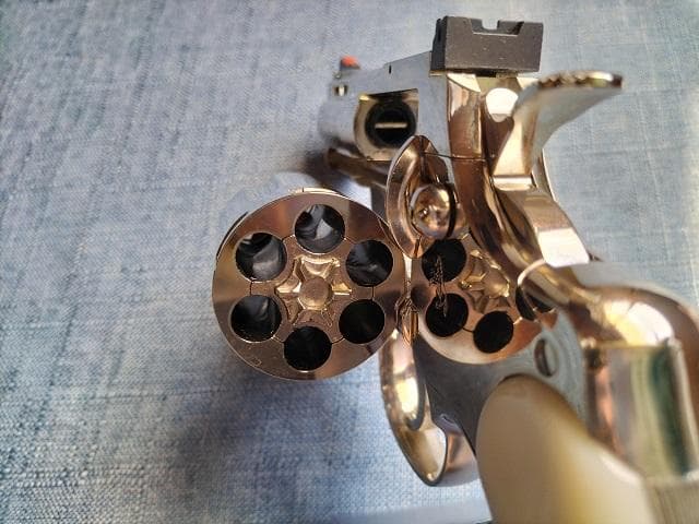 タナカコルトパイソン Rモデル2.5inスネークアイズニッケルフィニッシュ