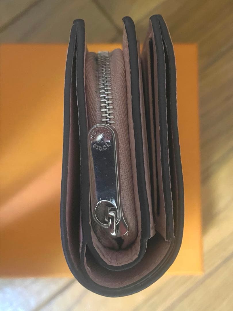 LOUIS VUITTON ポルトフォイユクレア マヒナ