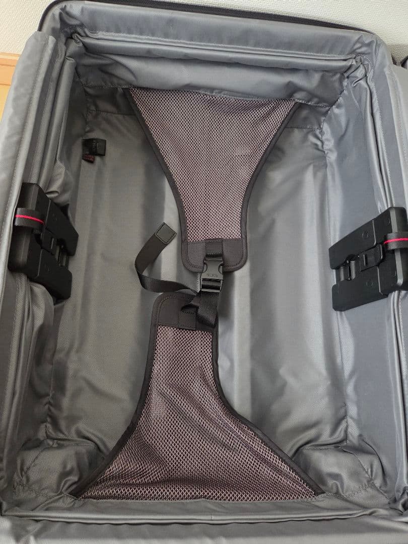 期間限定お値下げ中　TUMI 4輪ブラック キャリーバック　22064D2　大型