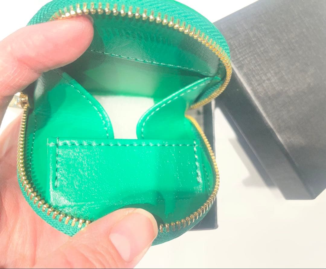 新品　皇居限定　 菊の御紋ケース　小銭入れ　財布　グリーン　緑