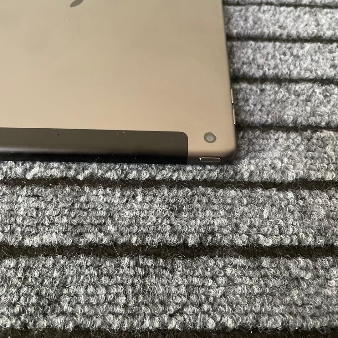 88 iPad 8世代 32GB SIMフリー スペースグレイ