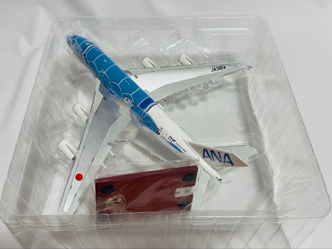 全日空商事 1/200 ANA A380 FLYING HONU