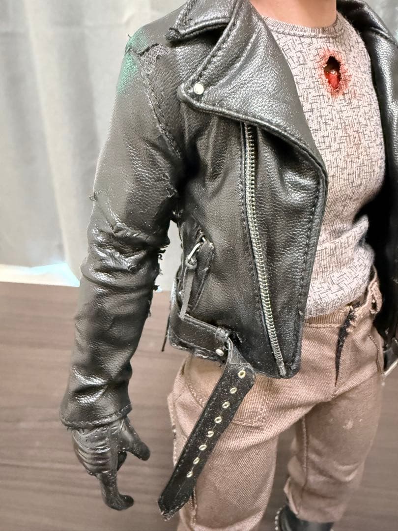 ホットトイズ　ターミネーター　T-800 （バトルダメージ版）　訳アリ品