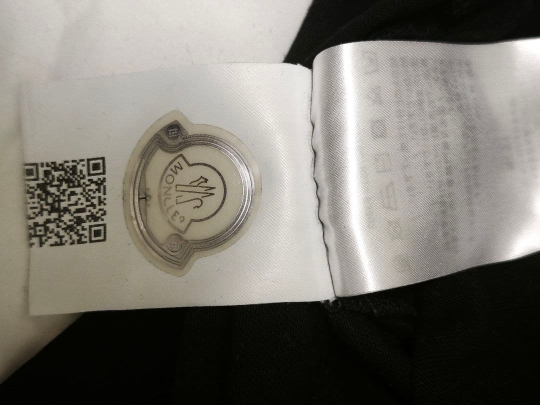 MONCLER ストライプ Tシャツ 黒