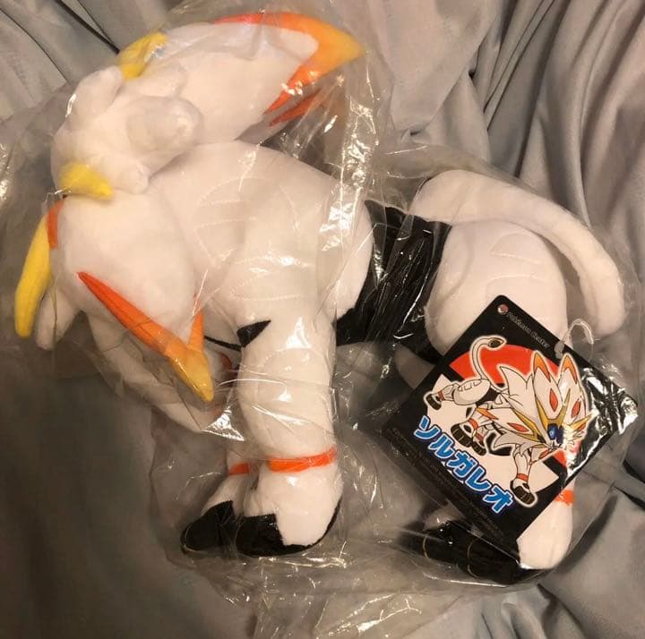 ポケモンセンター　ソルガレオ　ぬいぐるみ