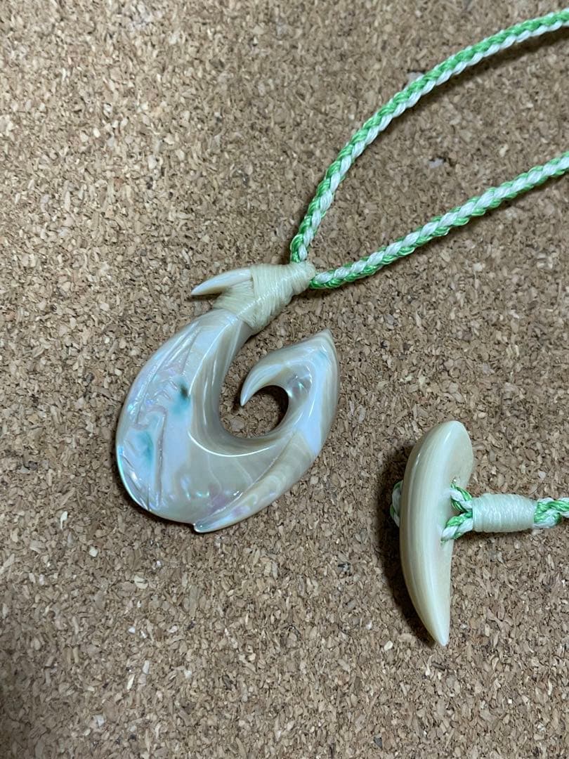 夜光貝ネックレス(ys31)シェルカービング、ボーンカービング