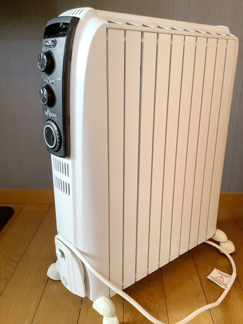訳あり デロンギ オイルヒーター 15畳　 220-240V 変圧器 カシムラ