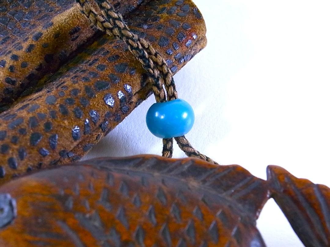 【 E719 】 コレクター放出品　明治時代～大正時代　アイヌ玉魚根付皮提げ袋